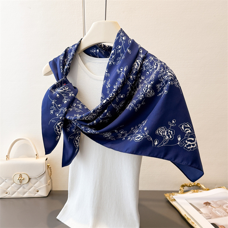 Luxury Vintage 90X90cm Square  - Ascot Neck Scarf 评论和价格