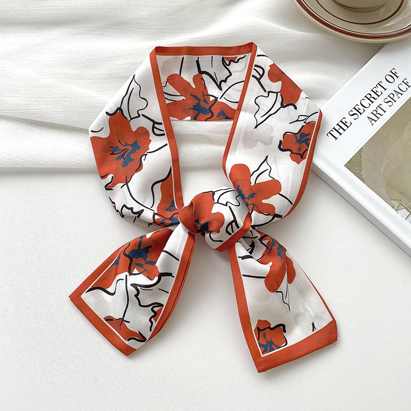 New luxury Brand Model Small S - Ascot Neck Scarf 评论和价格